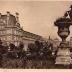 Vases ornés de guirlande de fleurs, d'après Jules Hardouin-Mansart, deux exemplaires