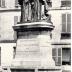 Monument à Pelletier et Caventou