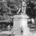 Monument à Balzac